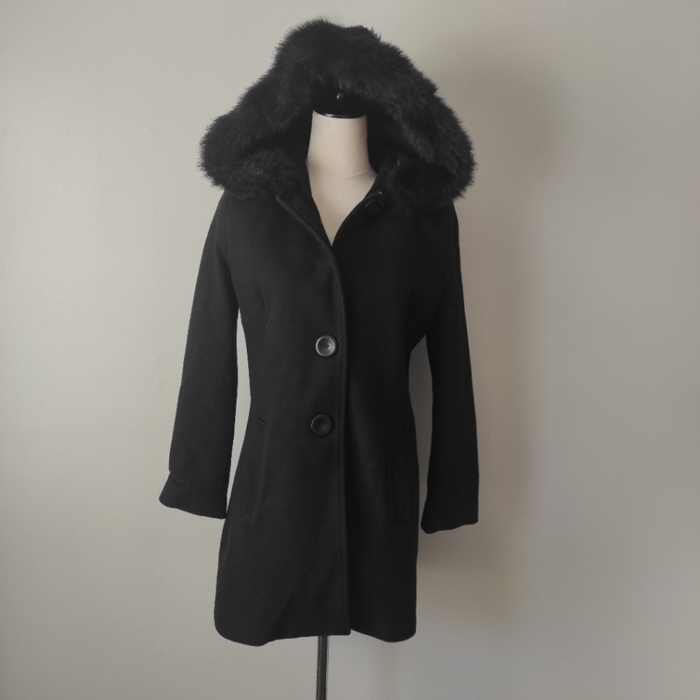 82 percent wool Mexican made black coat S/M